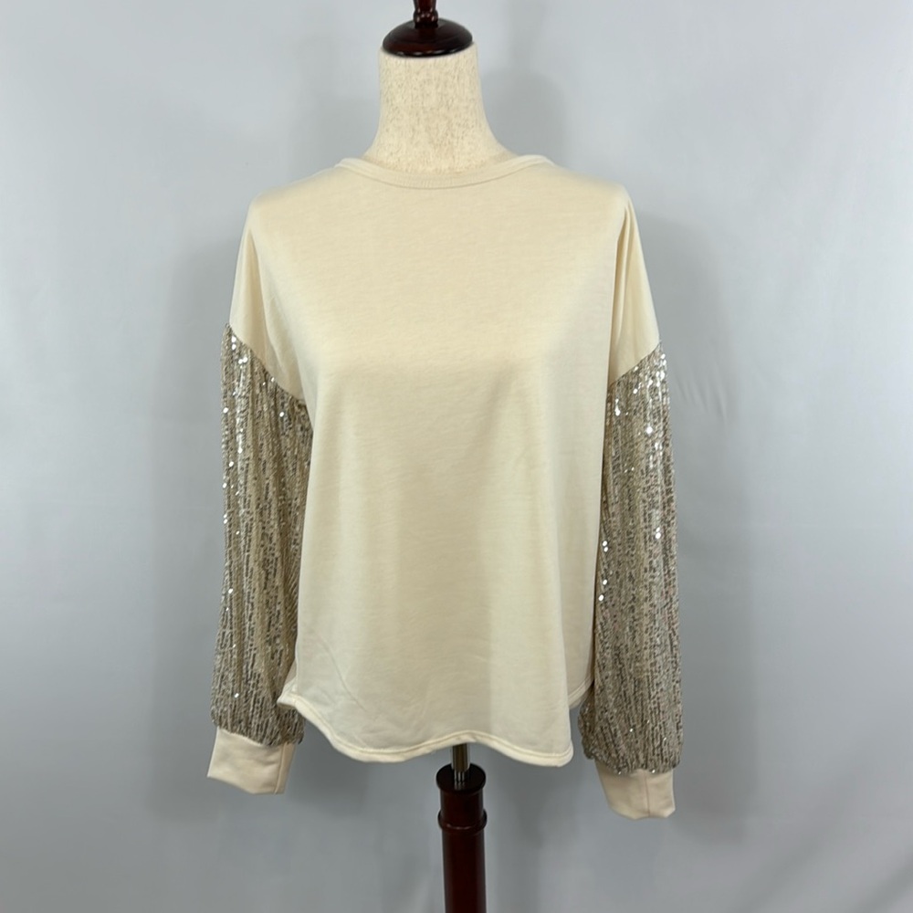 HOPELY Sequin Puff Sleeve Curved Hem Top in Cream/Taupe, Size M, NWT